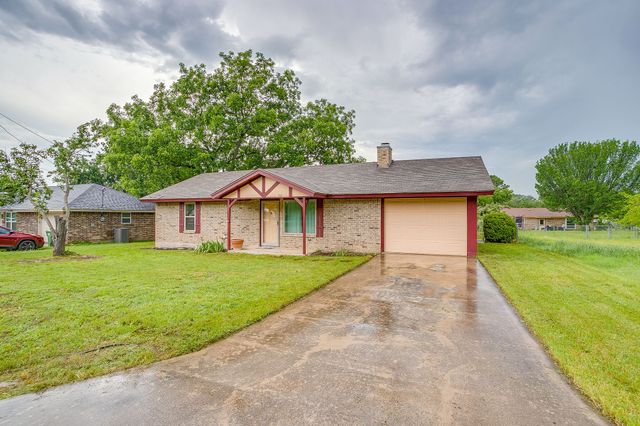 709 N Avenue B, Springtown, TX 76082