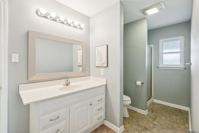 10437 Rogers B Rd, St Amant, LA 70774