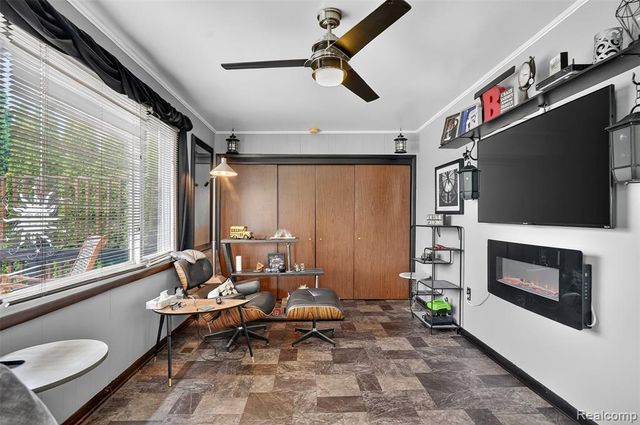 9923 Inkster Road, Livonia, MI 48150