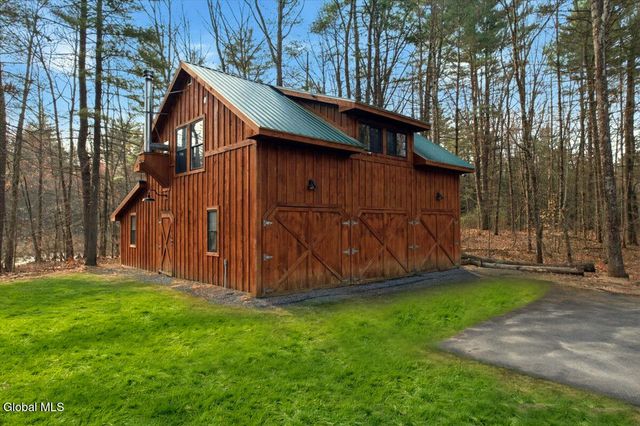 49 Homestead Road, Northumberland, NY 12866
