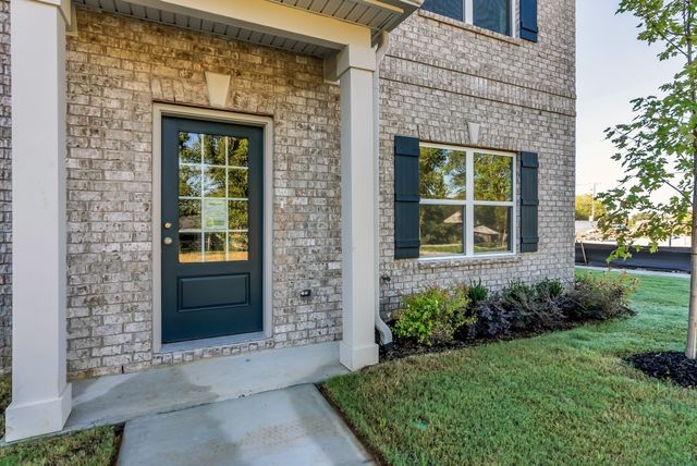 114 Rosebush Ln, Lebanon, TN 37087