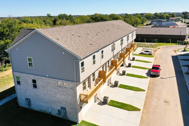 114 Rosebush Ln, Lebanon, TN 37087