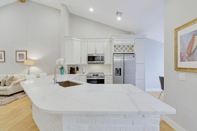 104 Sea Oats Drive G, Juno Beach, FL 33408