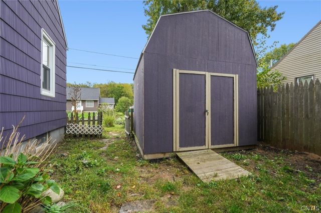 115 Wilshirl Drive, Clay, NY 13212