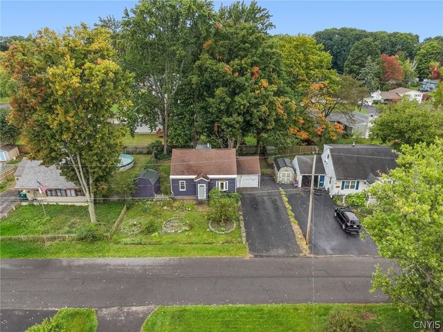 115 Wilshirl Drive, Clay, NY 13212