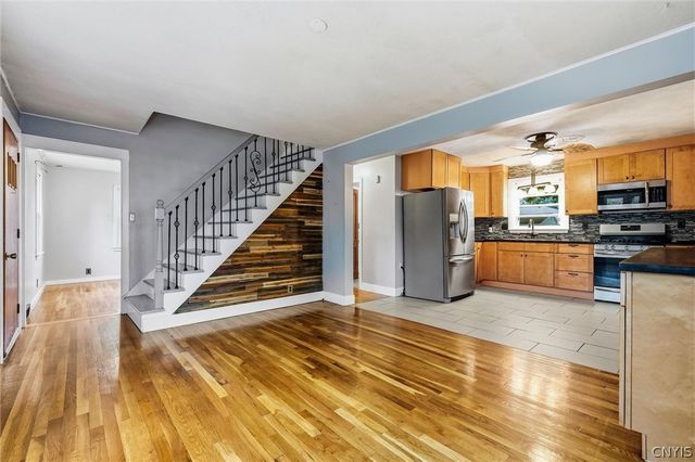 115 Wilshirl Drive, Clay, NY 13212