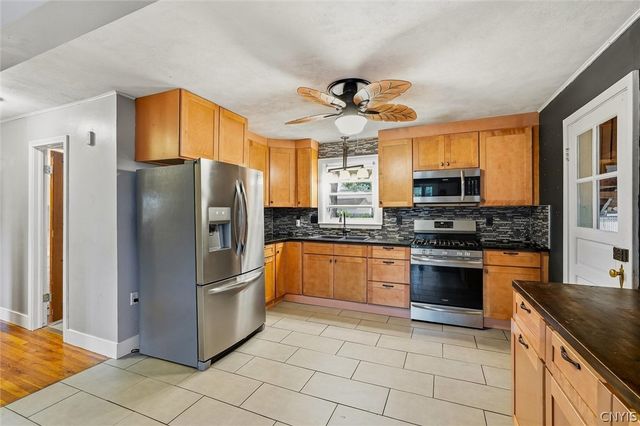 115 Wilshirl Drive, Clay, NY 13212