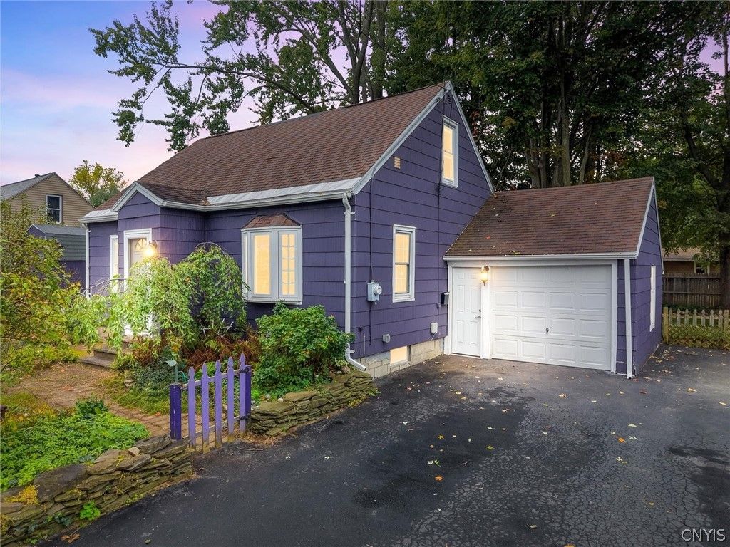 115 Wilshirl Drive, Clay, NY 13212