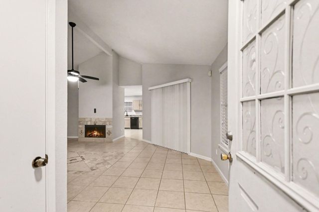 2450 Blackridge Road, Houston, TX 77067