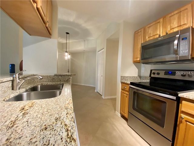 5655 BENTGRASS DRIVE 9-111, Sarasota, FL 34235