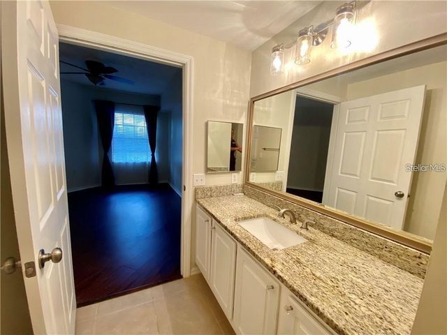 5655 BENTGRASS DRIVE 9-111, Sarasota, FL 34235