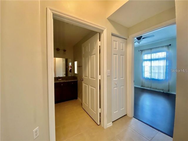 5655 BENTGRASS DRIVE 9-111, Sarasota, FL 34235