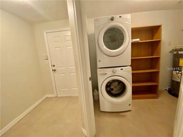 5655 BENTGRASS DRIVE 9-111, Sarasota, FL 34235