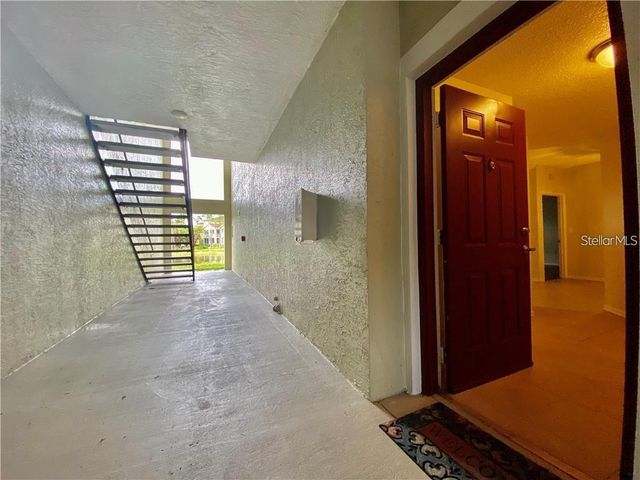 5655 BENTGRASS DRIVE 9-111, Sarasota, FL 34235