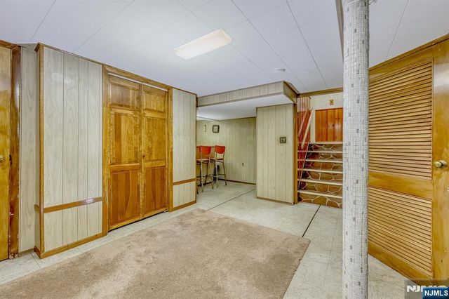 105 Arnot Place, Paramus, NJ 07652