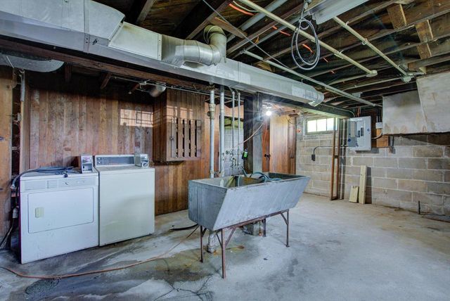 2724 N 53rd STREET, Milwaukee, WI 53210