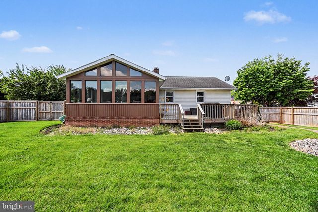 1824 RHODA AVE, Mount Joy, PA 17552