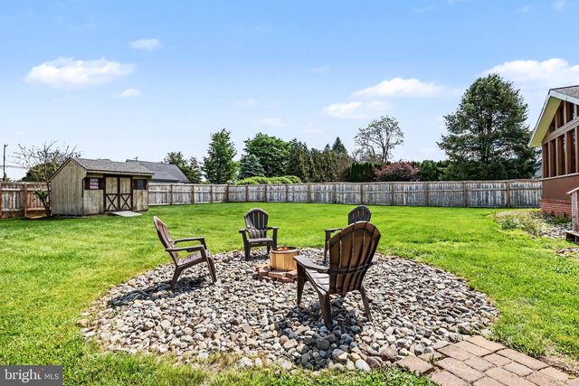 1824 RHODA AVE, Mount Joy, PA 17552