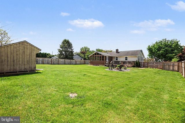 1824 RHODA AVE, Mount Joy, PA 17552