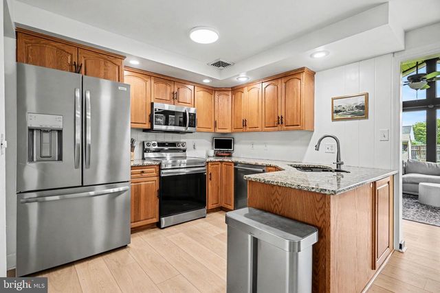 1824 RHODA AVE, Mount Joy, PA 17552