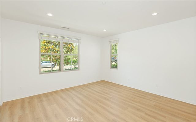 54 Lyndhurst, Irvine, CA 92620