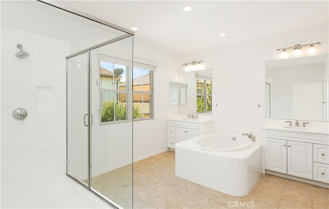 54 Lyndhurst, Irvine, CA 92620