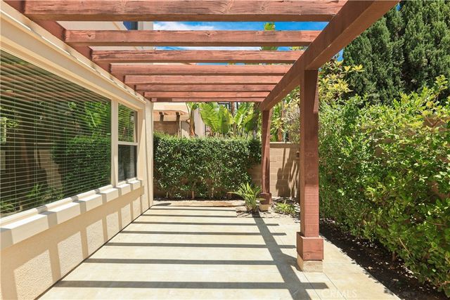 54 Lyndhurst, Irvine, CA 92620