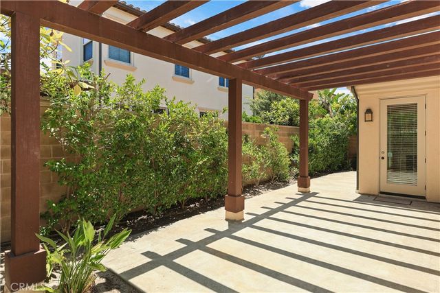 54 Lyndhurst, Irvine, CA 92620