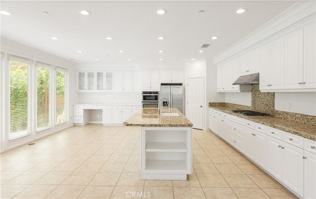 54 Lyndhurst, Irvine, CA 92620