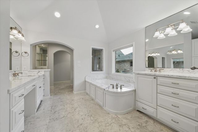 242 Maple Valley Road, Houston, TX 77056