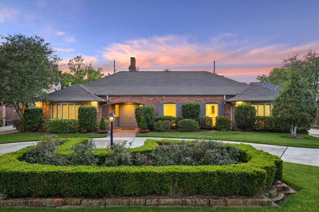 242 Maple Valley Road, Houston, TX 77056