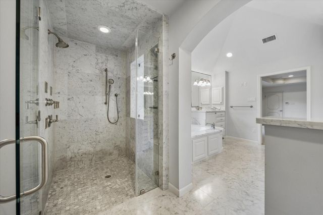 242 Maple Valley Road, Houston, TX 77056