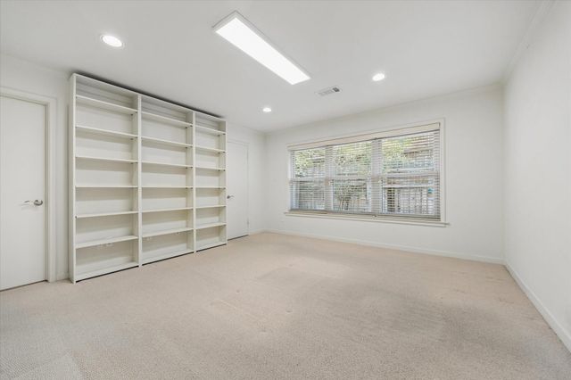 242 Maple Valley Road, Houston, TX 77056