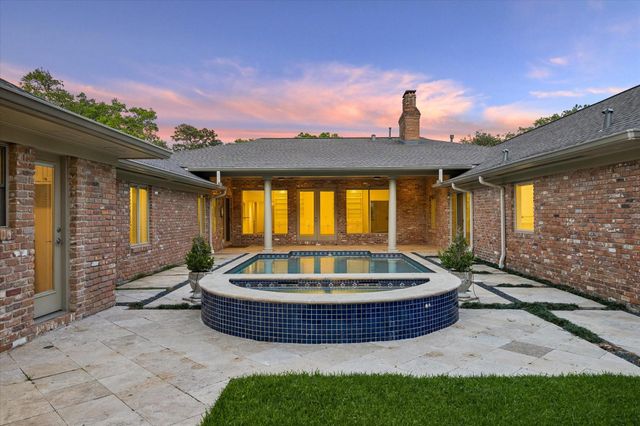 242 Maple Valley Road, Houston, TX 77056