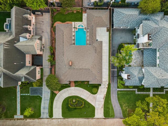 242 Maple Valley Road, Houston, TX 77056