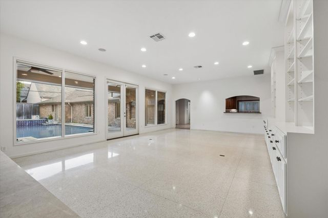 242 Maple Valley Road, Houston, TX 77056