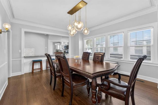 5850 Brookside Boulevard, Kansas City, MO 64113