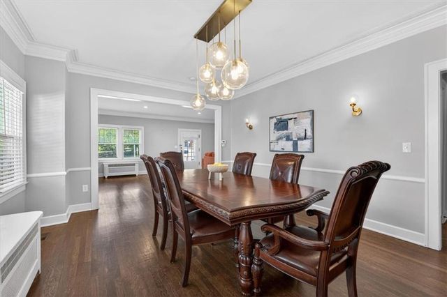 5850 Brookside Boulevard, Kansas City, MO 64113