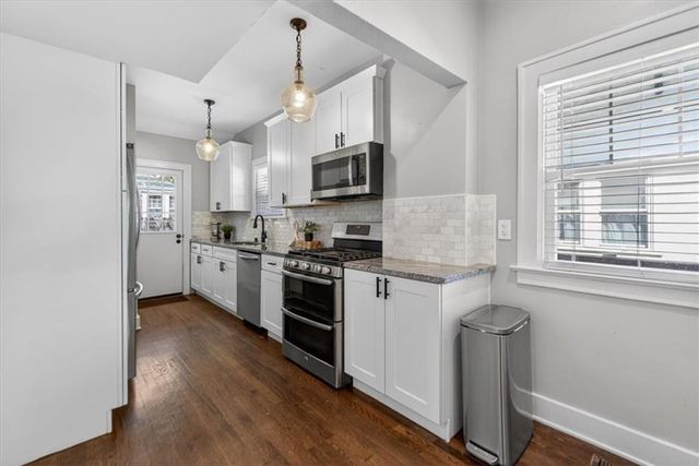 5850 Brookside Boulevard, Kansas City, MO 64113