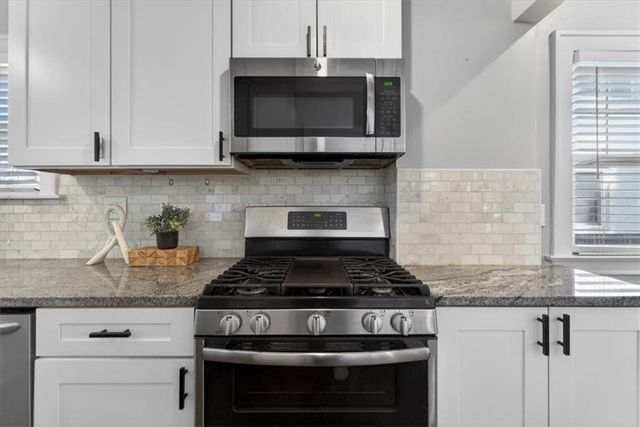 5850 Brookside Boulevard, Kansas City, MO 64113