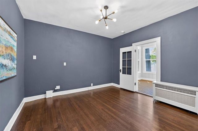 5850 Brookside Boulevard, Kansas City, MO 64113