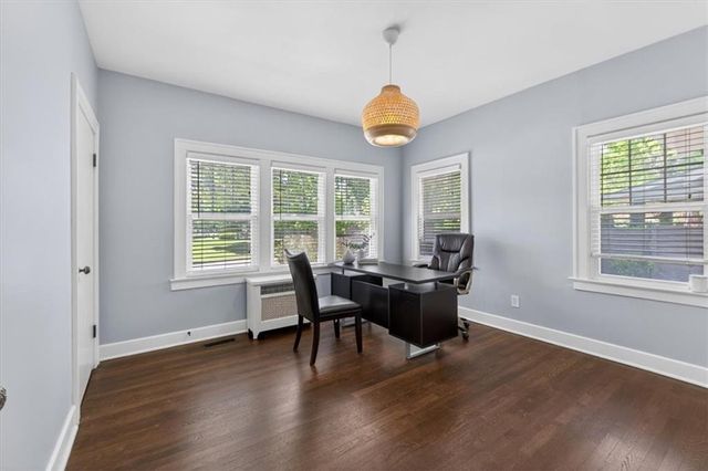 5850 Brookside Boulevard, Kansas City, MO 64113