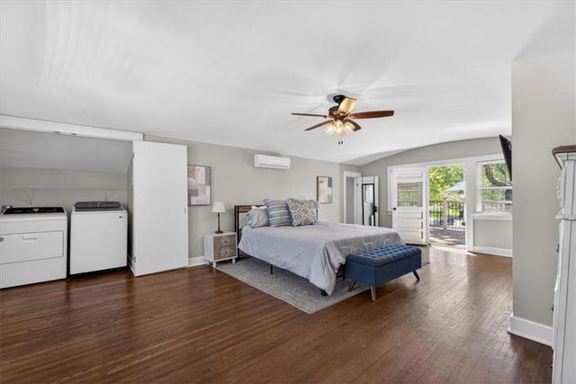 5850 Brookside Boulevard, Kansas City, MO 64113