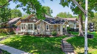 5850 Brookside Boulevard, Kansas City, MO 64113