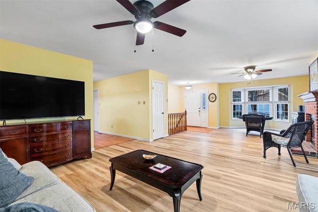 1031 Forder Square Drive, St Louis, MO 63129