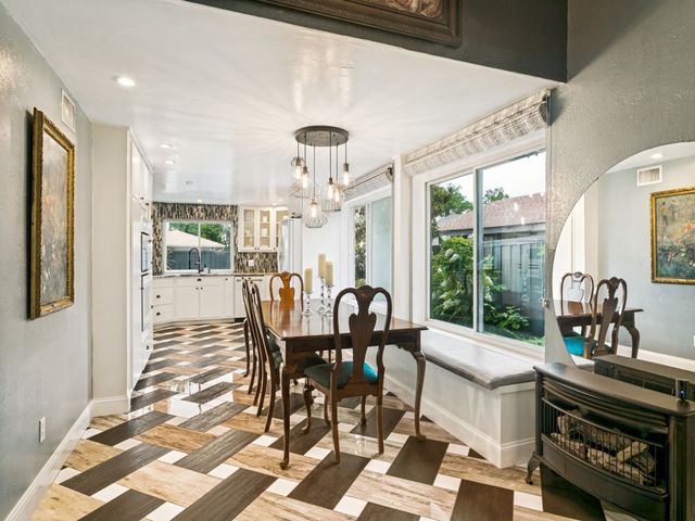 1409 Forestglen Drive, Lewisville, TX 75067