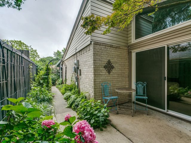 1409 Forestglen Drive, Lewisville, TX 75067
