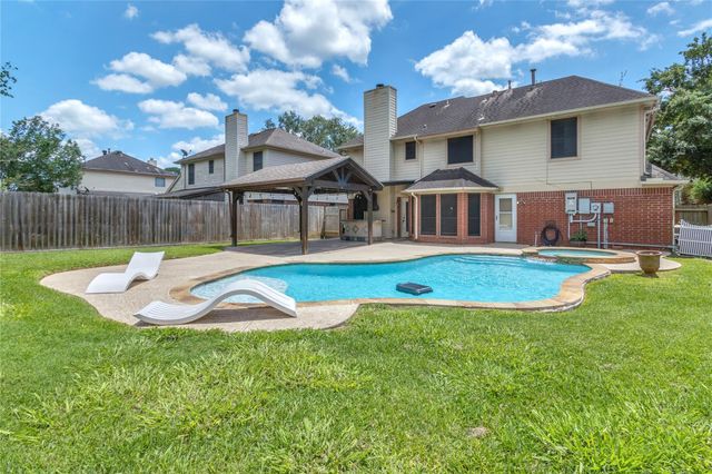 6923 Little Redwood Drive, Pasadena, TX 77505