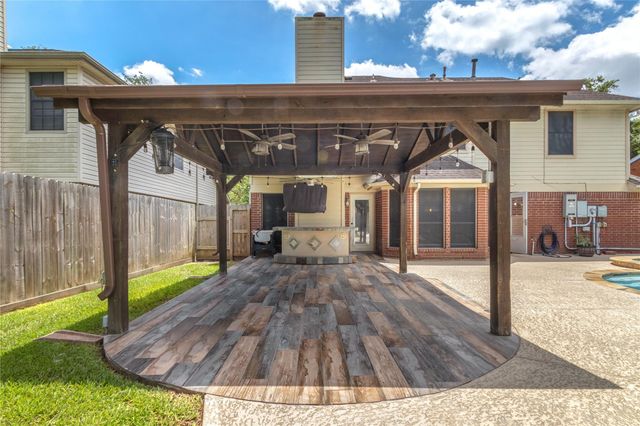 6923 Little Redwood Drive, Pasadena, TX 77505