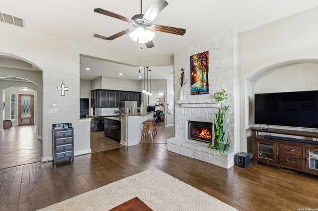 3335 HARVEST CRST, Marion, TX 78124